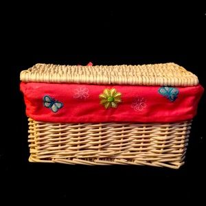 Girl”s White Wicker Basket